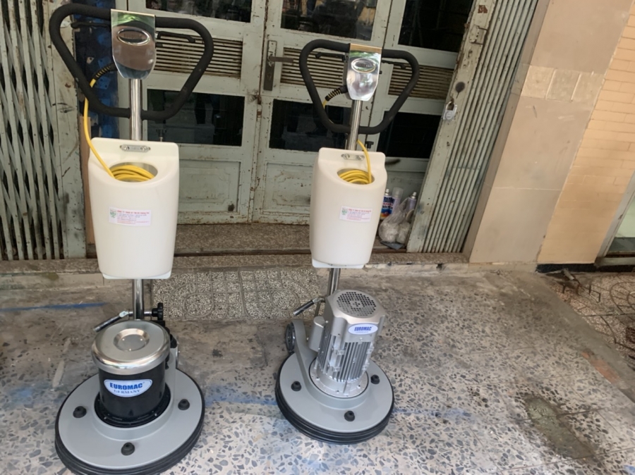 Cách sửa chữa máy chà sàn tốt nhất là mang tới trung tâm bảo hành để được hỗ trợ kịp thời